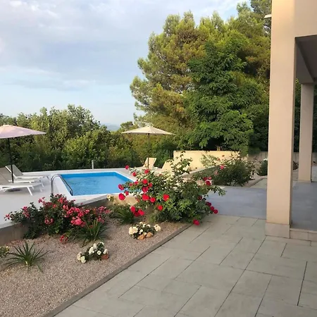 Hébergement de vacances Olivia Mit Eigenem Pool By Interhome *