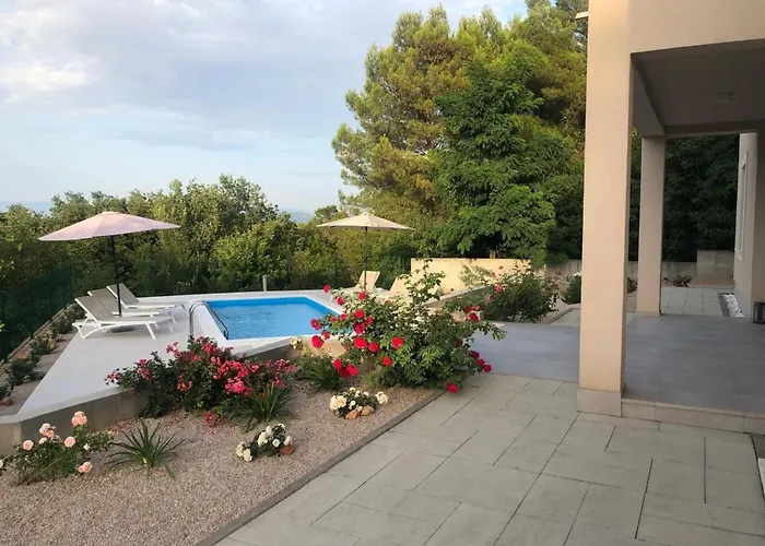 Hébergement de vacances Olivia Mit Eigenem Pool By Interhome *