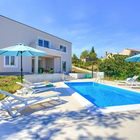 Olivia Mit Eigenem Pool By Interhome * Vrh (Krk)